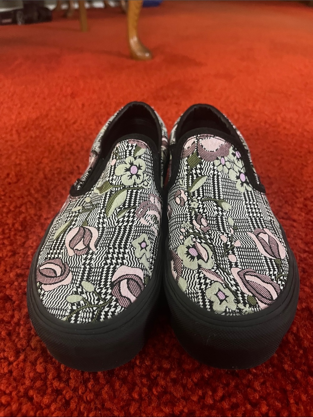 Vans Women's Slip-On Sneakers in Pink, Green & Black Floral Plaid platform - Picture 3 of 4